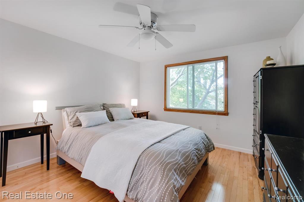 6749 LITTLE CREEK Drive, Troy, MI 48085 — Photo 21