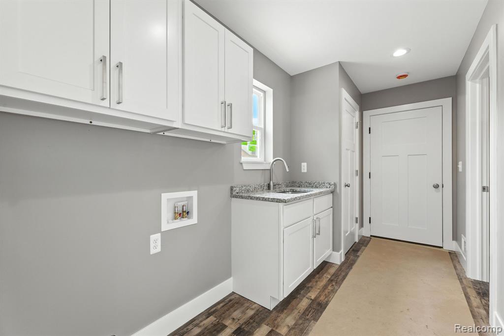 108 N Lester Street, Capac, MI 48014 — Photo 12
