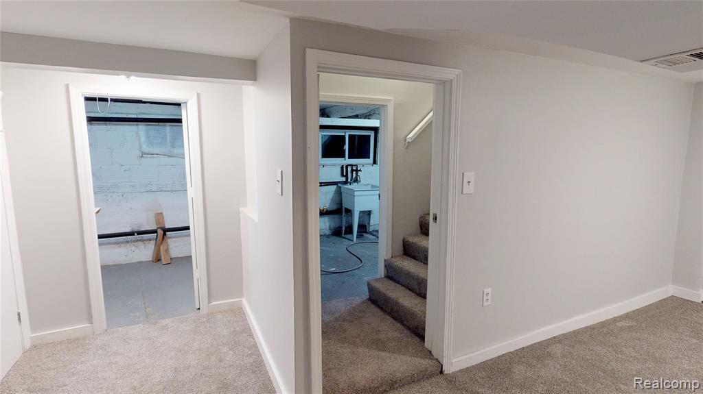 4015 Oak Knoll Road, Waterford, MI 48328 — Photo 12