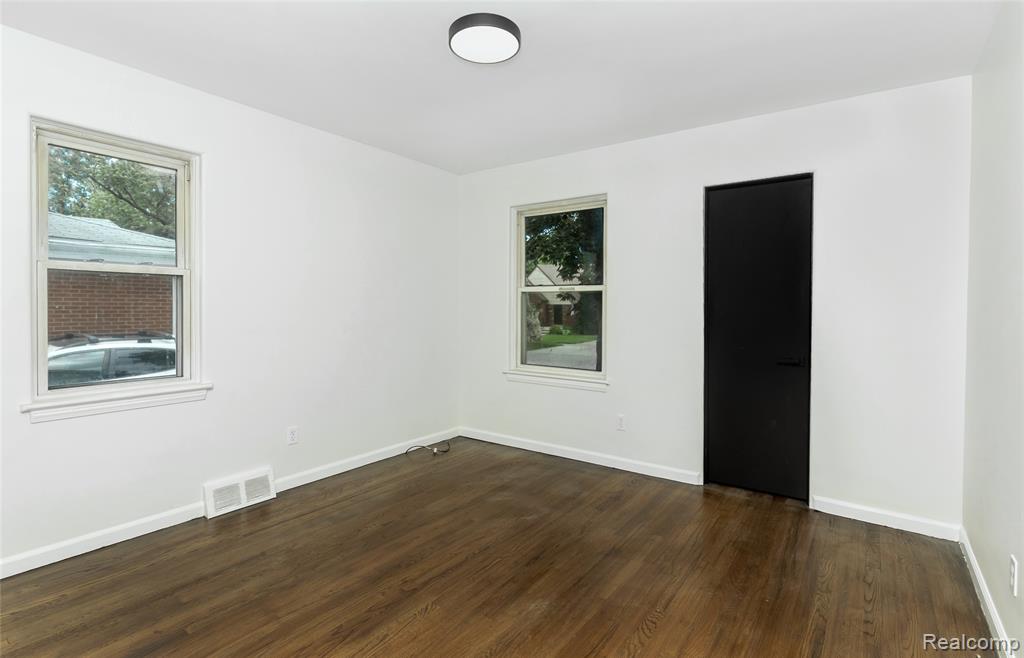 9955 Arnold, Redford, MI 48239 — Photo 11
