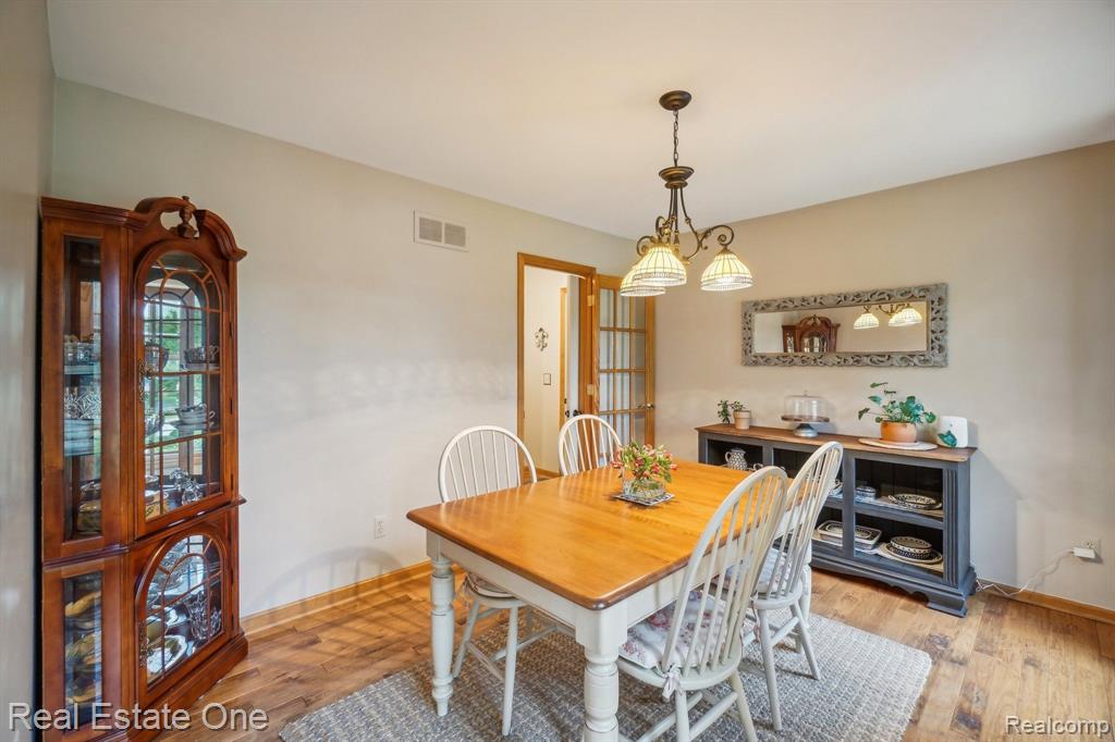 11175 SAND CRANE Way, South Lyon, MI 48178 — Photo 16