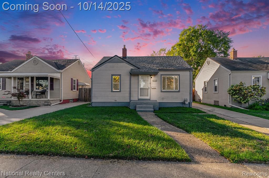 933 Antoine Street, Wyandotte, MI 48192 — Photo 2