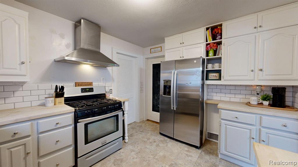 636 N Washington Street, Owosso, MI 48867 — Photo 19