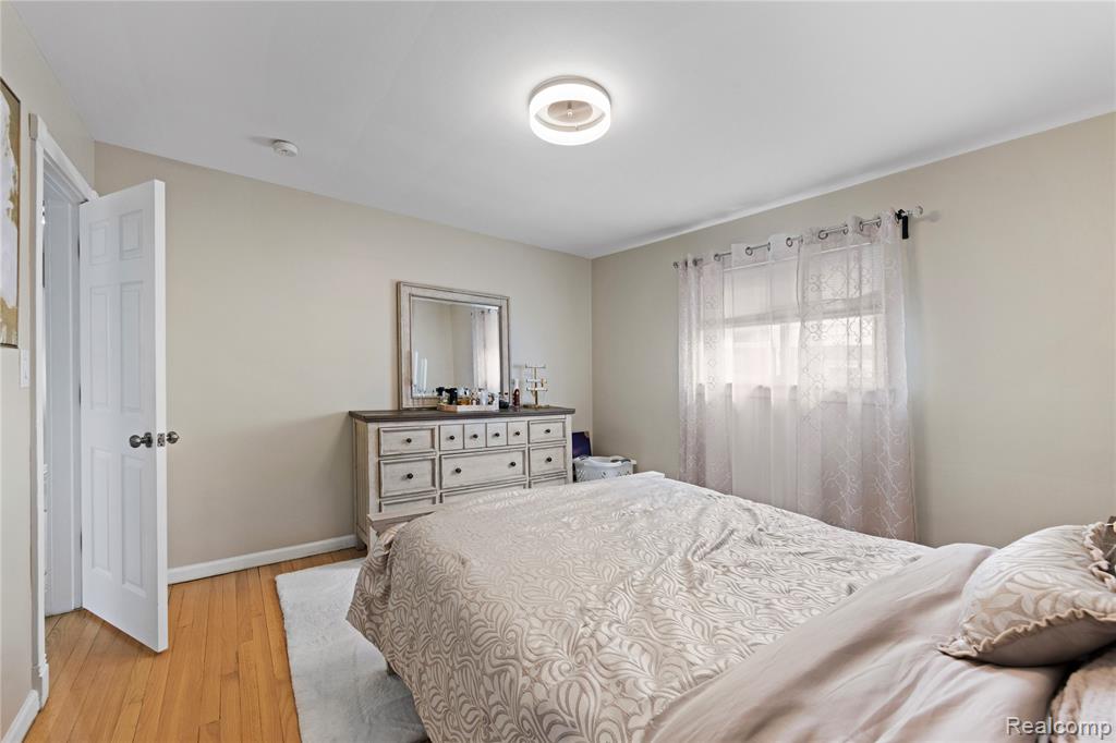 4692 McKinley Street, Dearborn Heights, MI 48125 — Photo 10