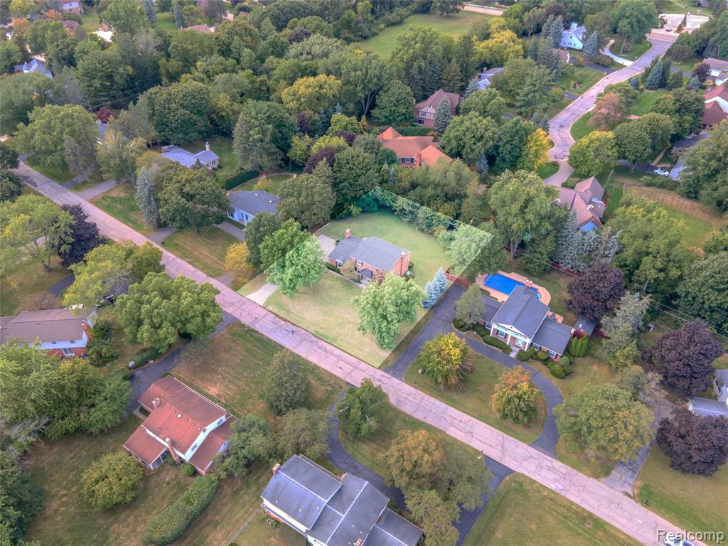 687 Foxhall Road, Bloomfield Hills, MI 48304 — Photo 38