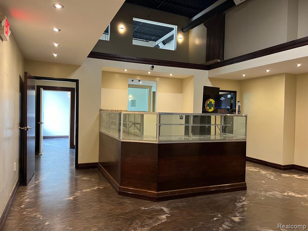5540 E 8 MILE Road E, Detroit, MI 48091 — Photo 46
