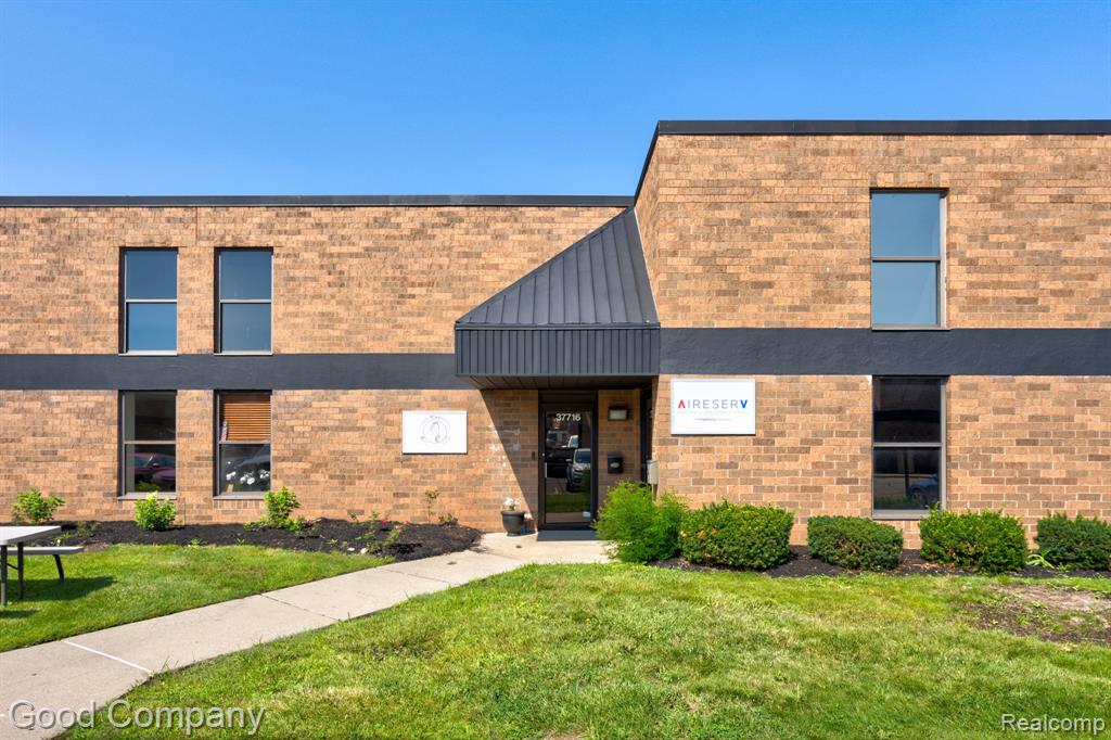 37716 Hills Tech Drive, Farmington Hills, MI 48331