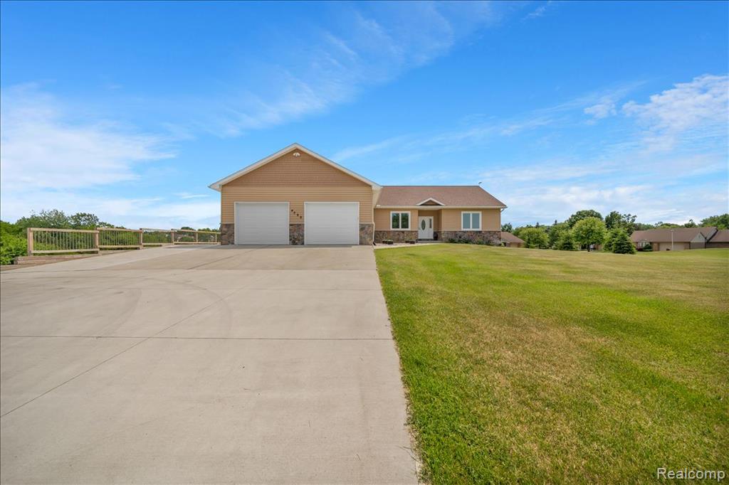 4266 McCandlish Road, Grand Blanc, MI 48439 — Photo 5