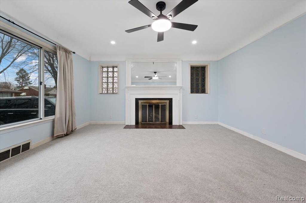 8457 Menge, Center Line, MI 48015 — Photo 6