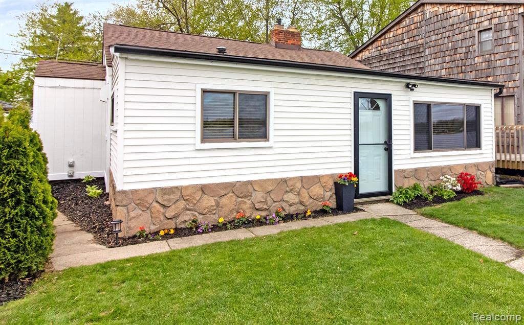 5096 DURNHAM Drive, Waterford, MI 48327 — Photo 30