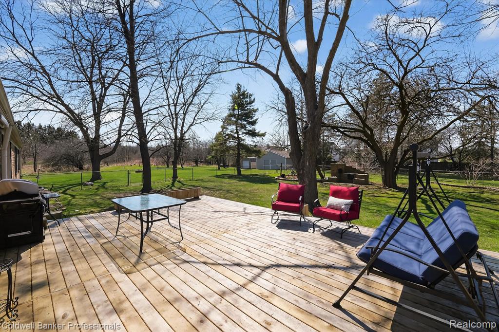 4380 Warwick Circle Drive, Grand Blanc, MI 48439 — Photo 33