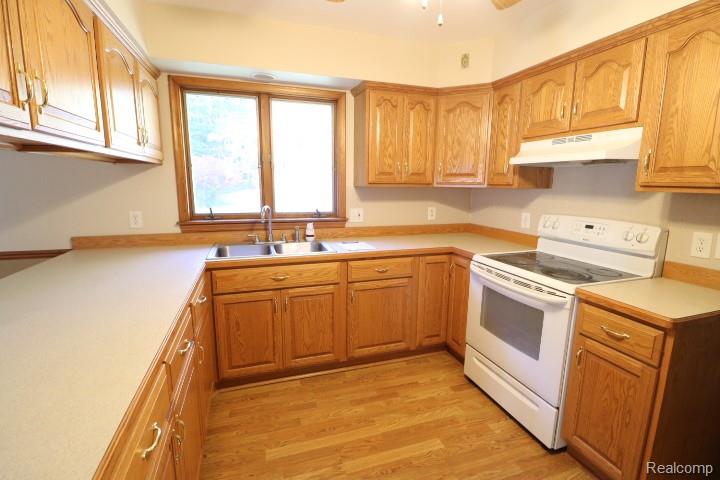 6879 Seabury Road, Imlay City, MI 48444 — Photo 5