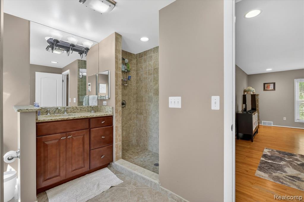 4121 Antique Lane, Bloomfield, MI 48302 — Photo 27