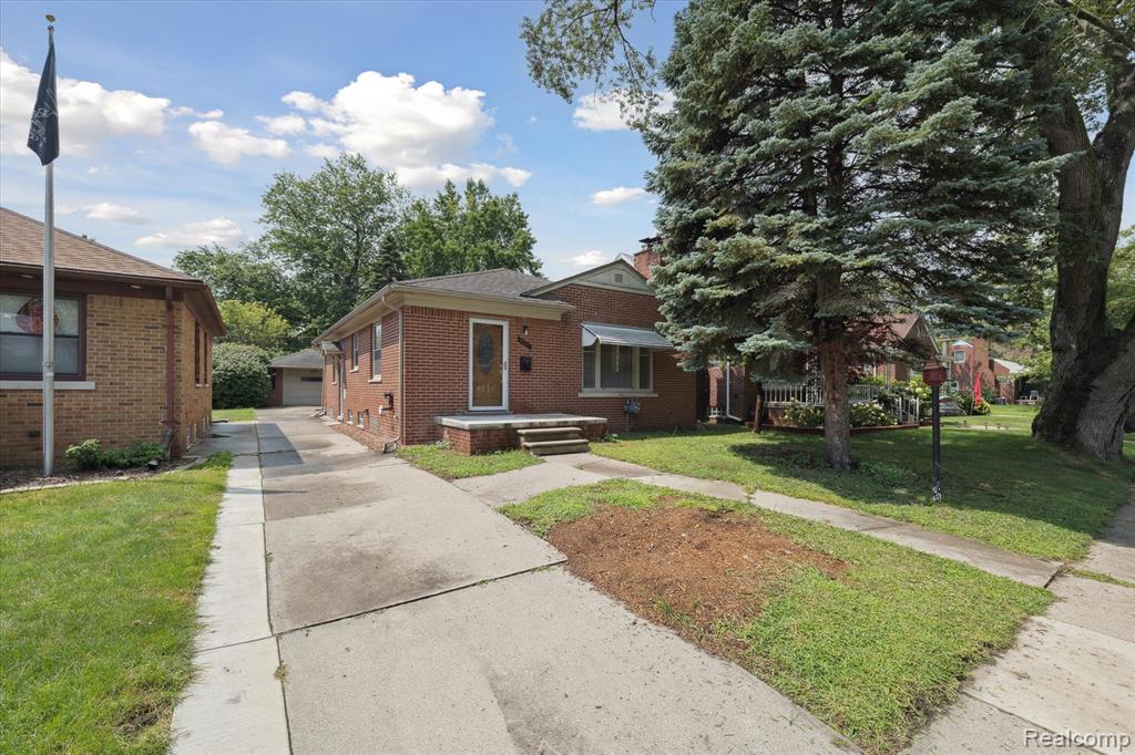 7307 Colonial Street, Dearborn Heights, MI 48127 — Photo 3