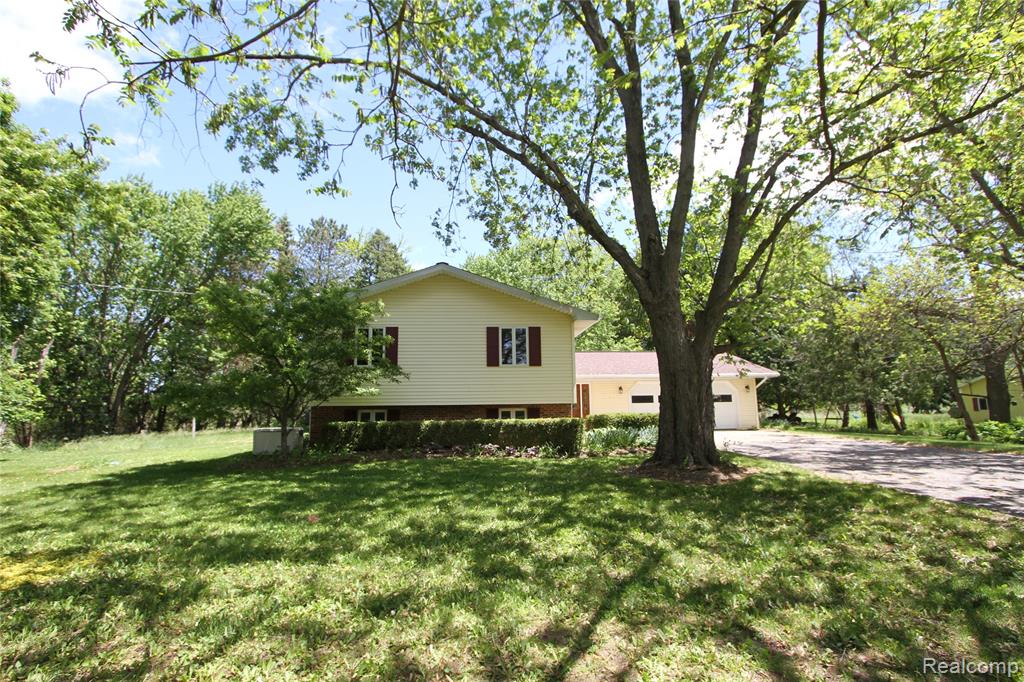 370 N YOUNGS Road, Attica, MI 48412 — Photo 9