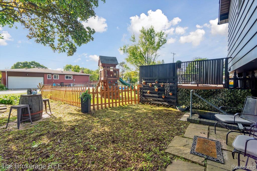 5394 KIMBERLY Drive, Grand Blanc, MI 48439 — Photo 43