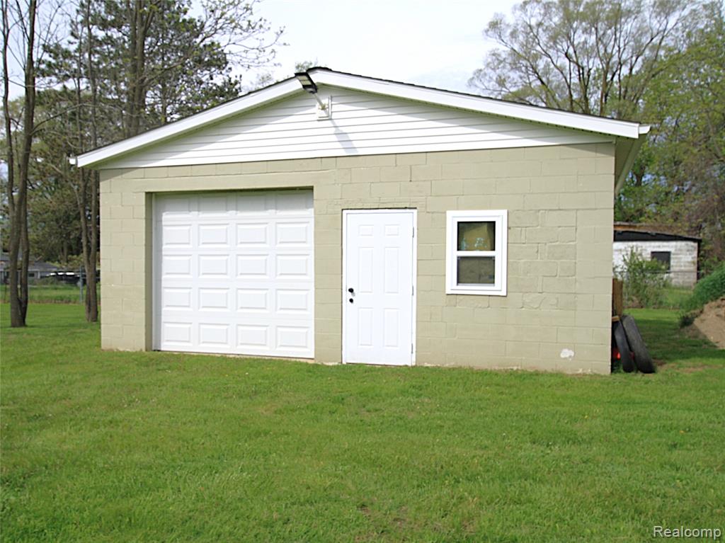 5404 Miller Road, Swartz Creek, MI 48473 — Photo 6