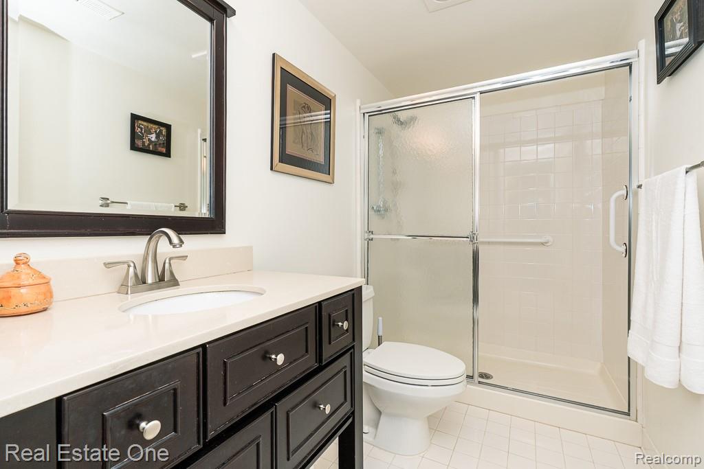 7086 Danbrooke Court, West Bloomfield, MI — Photo 37