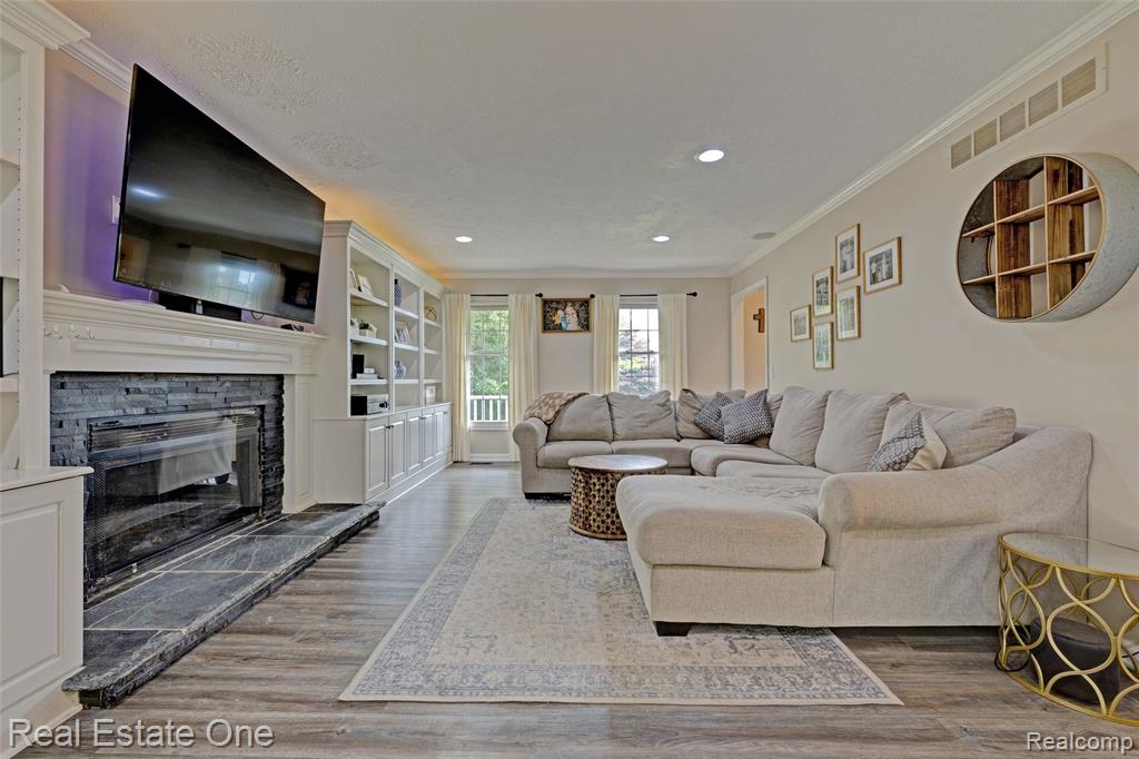 6360 Woodcrest Ridge, Clarkston, MI — Photo 10
