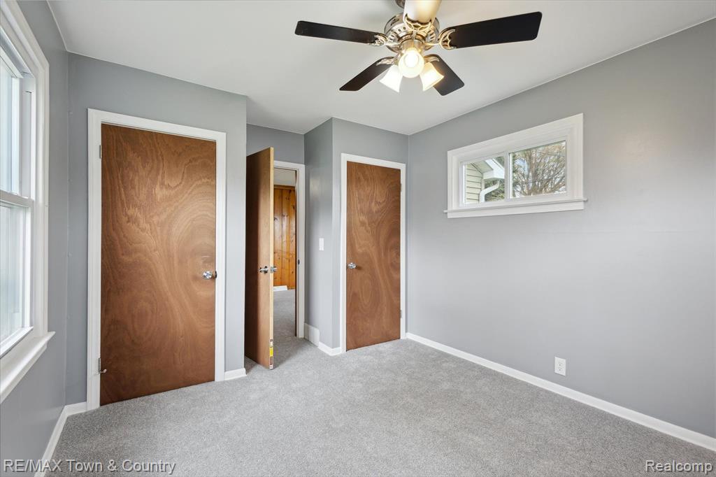 4127 DOUGLAS Avenue, Flint, MI 48506 — Photo 8