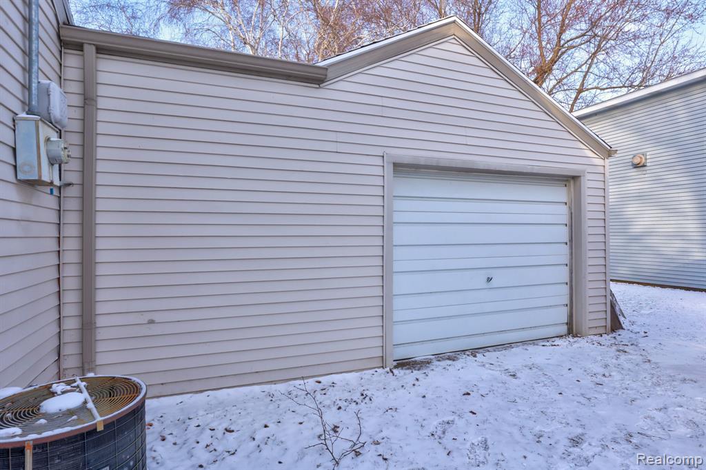 5465 Johnson Road, Flushing, MI 48433 — Photo 39