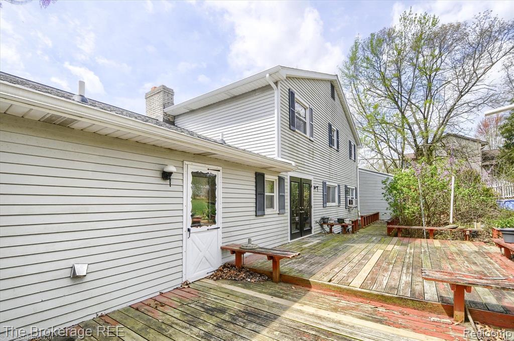 688 UPHILL Road, Milford, MI 48381 — Photo 5