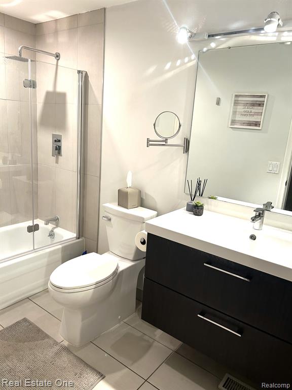6749 LITTLE CREEK Drive, Troy, MI 48085 — Photo 24