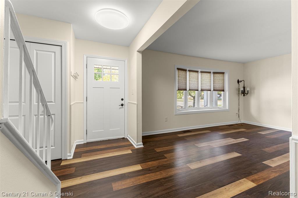 572 Shana Street, Canton, MI 48187 — Photo 5