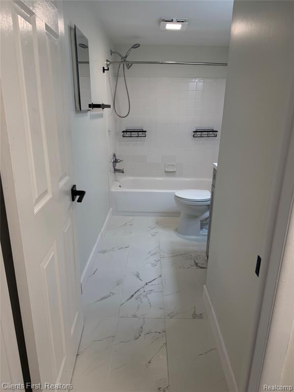 204 Princeton Drive, South Lyon, MI 48178 — Photo 21