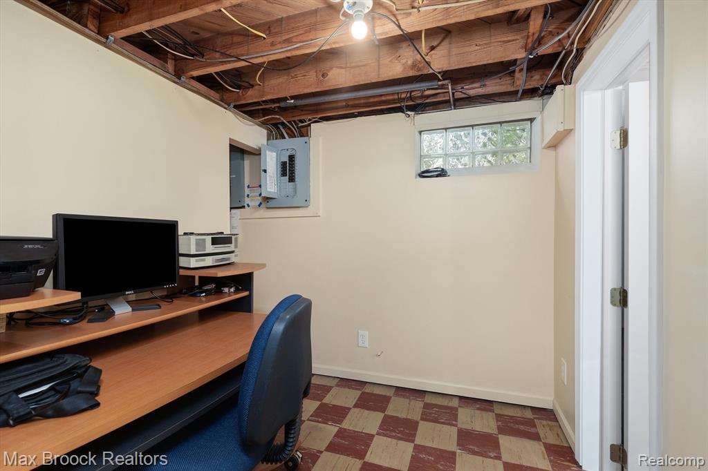 432 W CAMBOURNE Street, Ferndale, MI 48220 — Photo 29