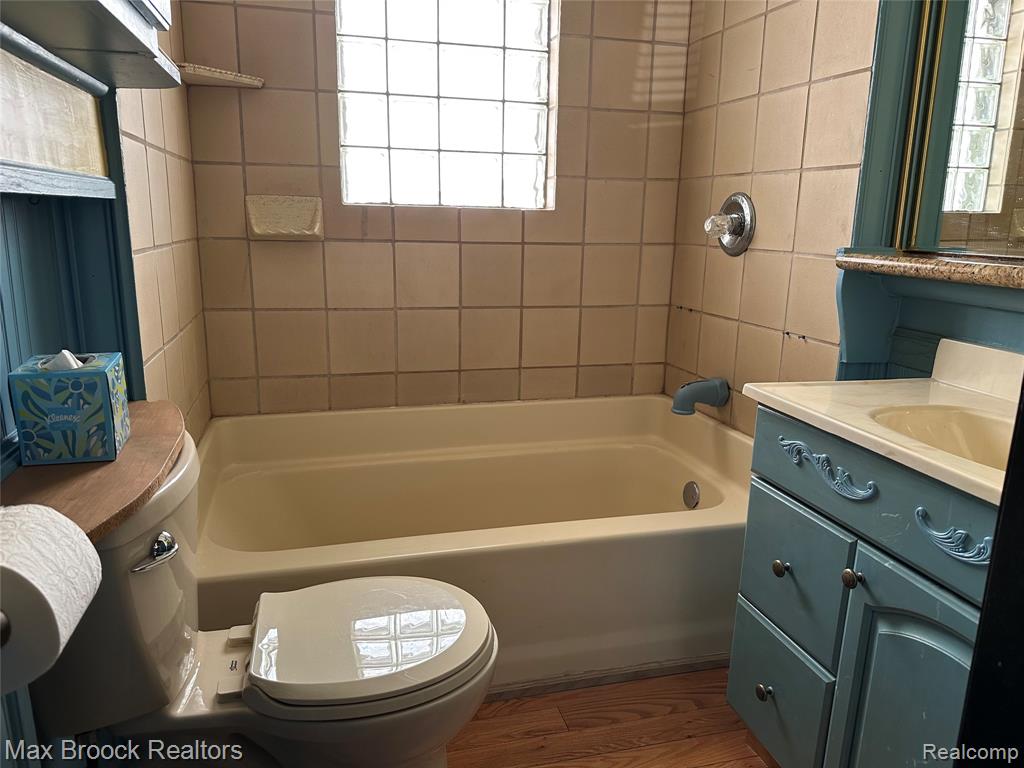3057 Norcott Drive, Keego Harbor, MI 48320 — Photo 12
