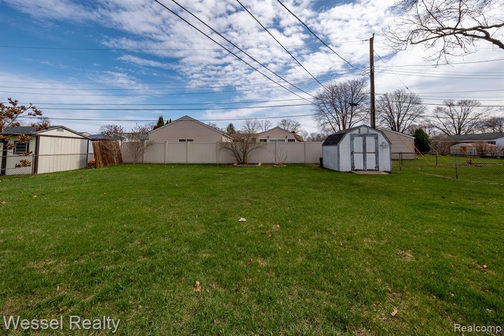 41948 Betley Drive, Sterling Heights, MI 48313 — Photo 21