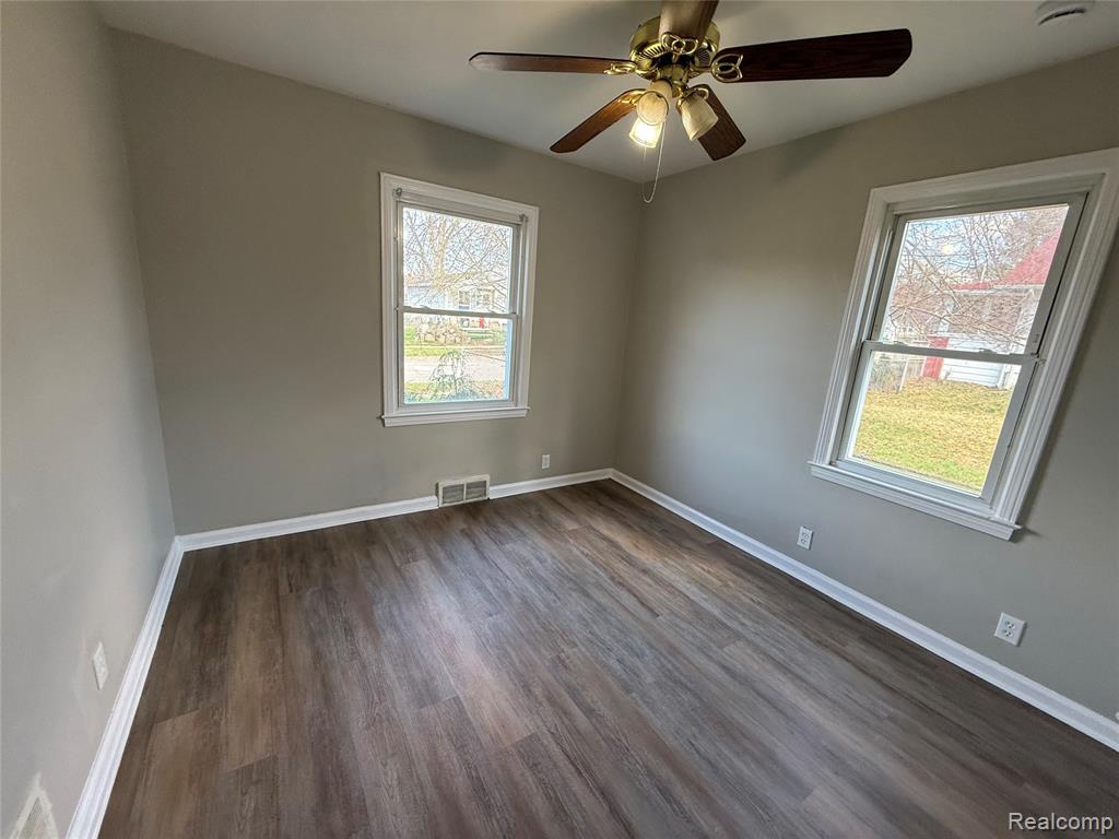 4234 Custer Avenue, Flint, MI 48507 — Photo 4