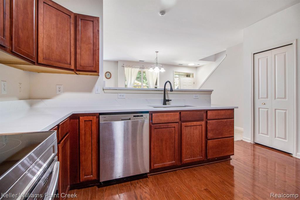 4041 Radcliff Drive, Canton, MI 48188 — Photo 8