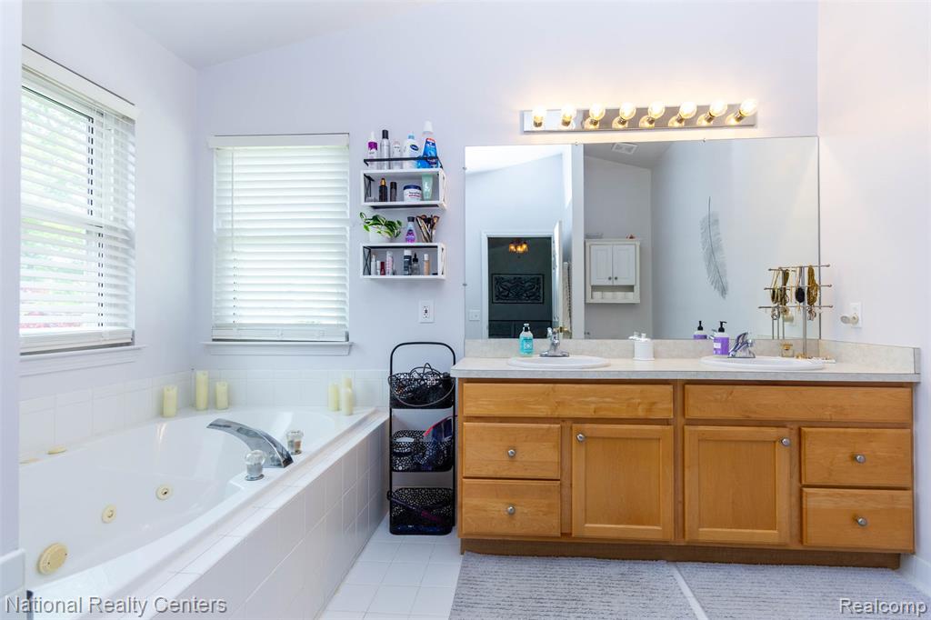46694 Crosswick, Canton, MI 48187 — Photo 29