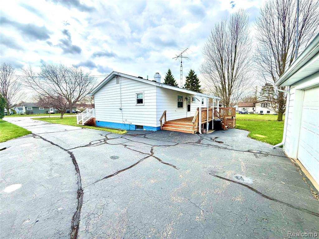 5101 Arbor Lane, Flint, MI 48506 — Photo 2