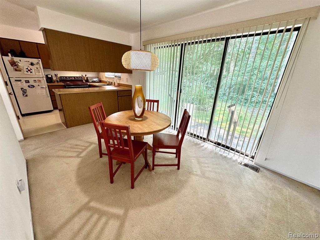 514 VICTORIA Square, Brighton, MI 48116 — Photo 8