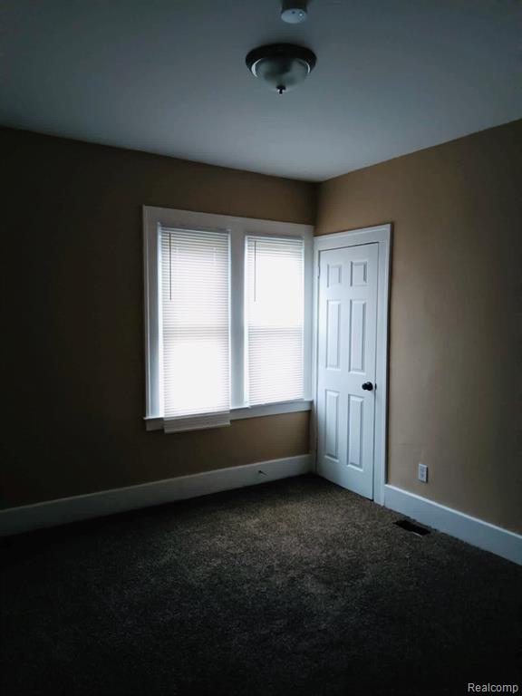4215 DICKERSON Street, Detroit, MI 48215 — Photo 9
