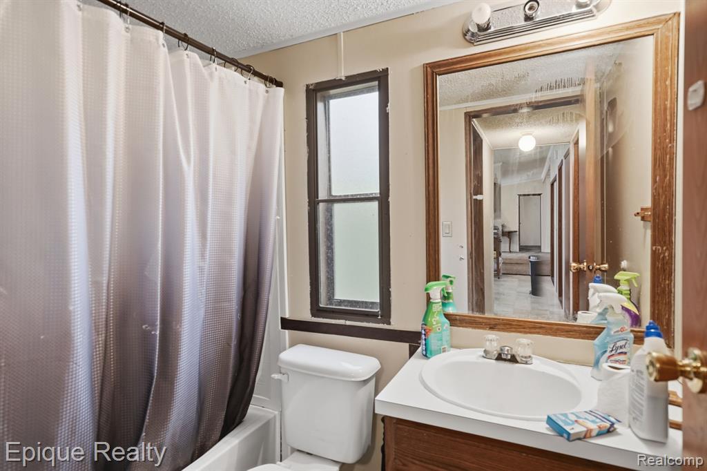 466 Turquoise Drive, Whitmore Lake, MI 48189 — Photo 16