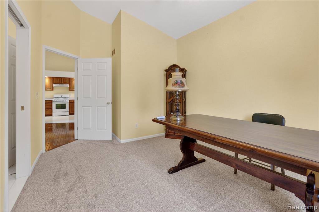 174 Addison Circle, 19, Fowlerville, MI 48836 — Photo 15