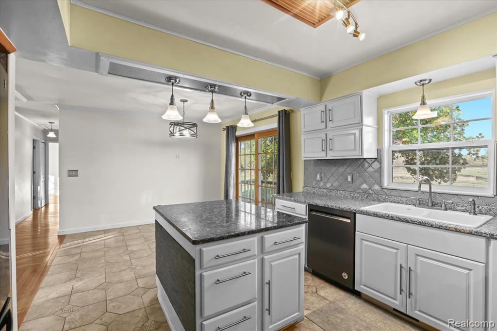 1570 Thayer Road, Ortonville, MI 48462 — Photo 12