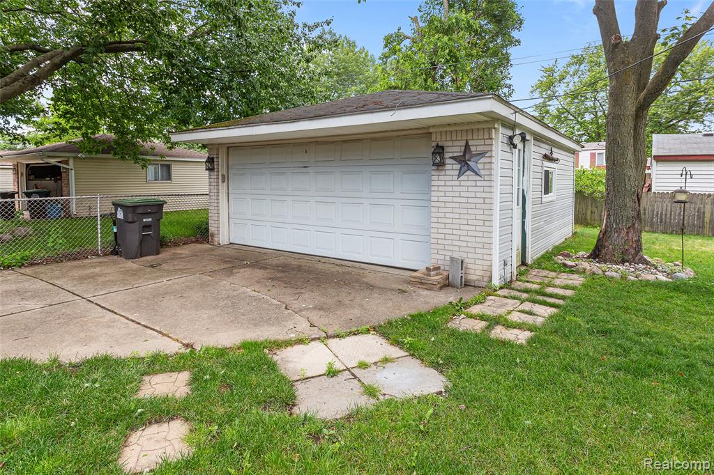 9428 Elm Street, Taylor, MI 48180 — Photo 12