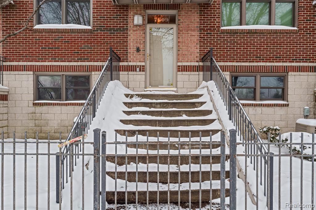 7609 Woodward Avenue, Detroit, MI 48202 — Photo 2