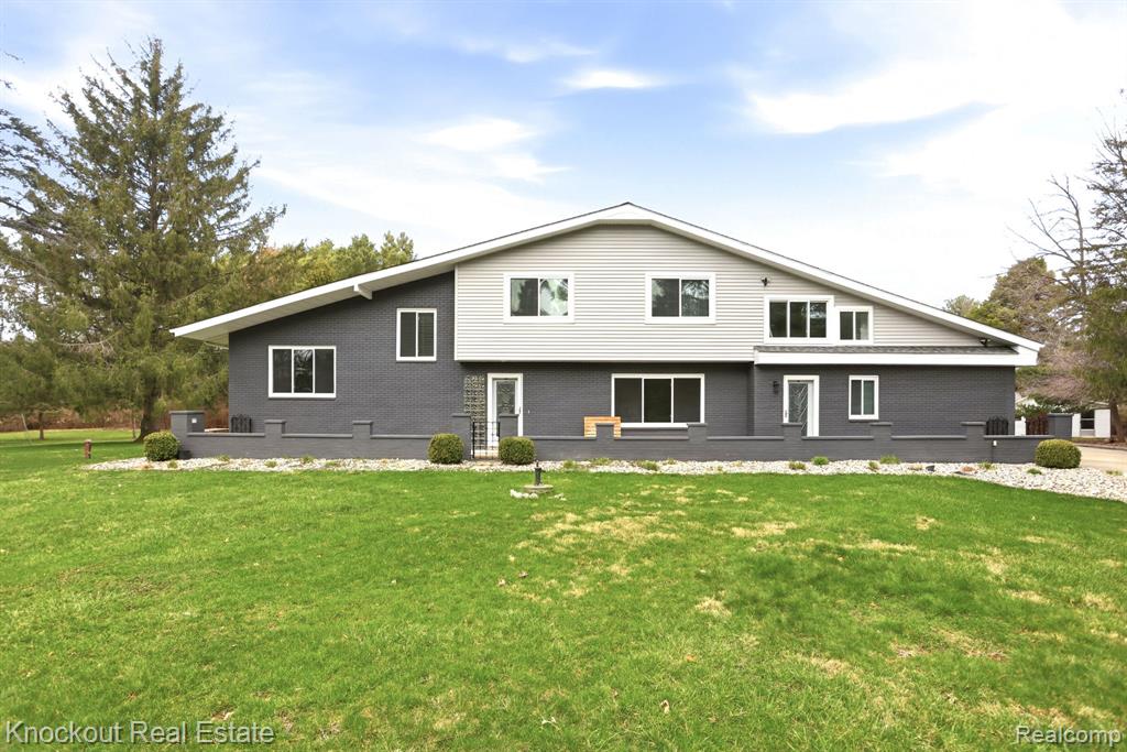 9239 Lange Road, Birch Run, MI 48415 — Photo 6