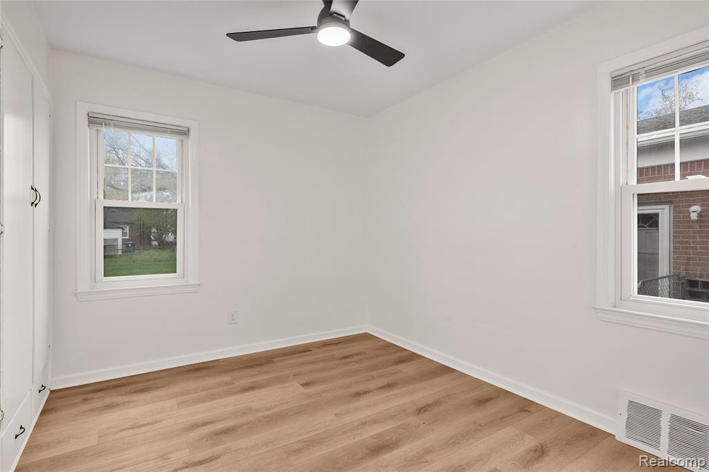 11363 Marion, Redford, MI 48239 — Photo 16