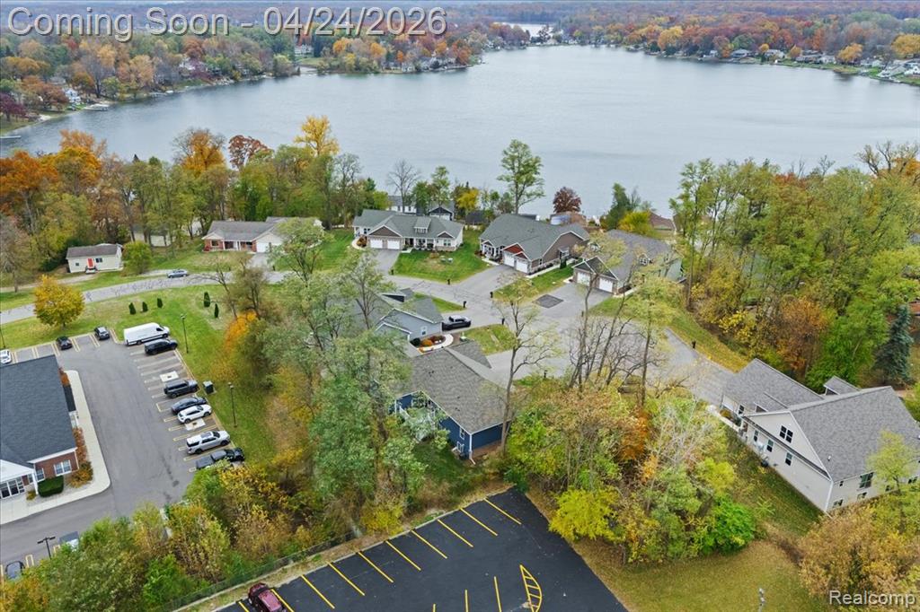 5860 Scenic Bluff Drive, Brighton, MI 48116 — Photo 25