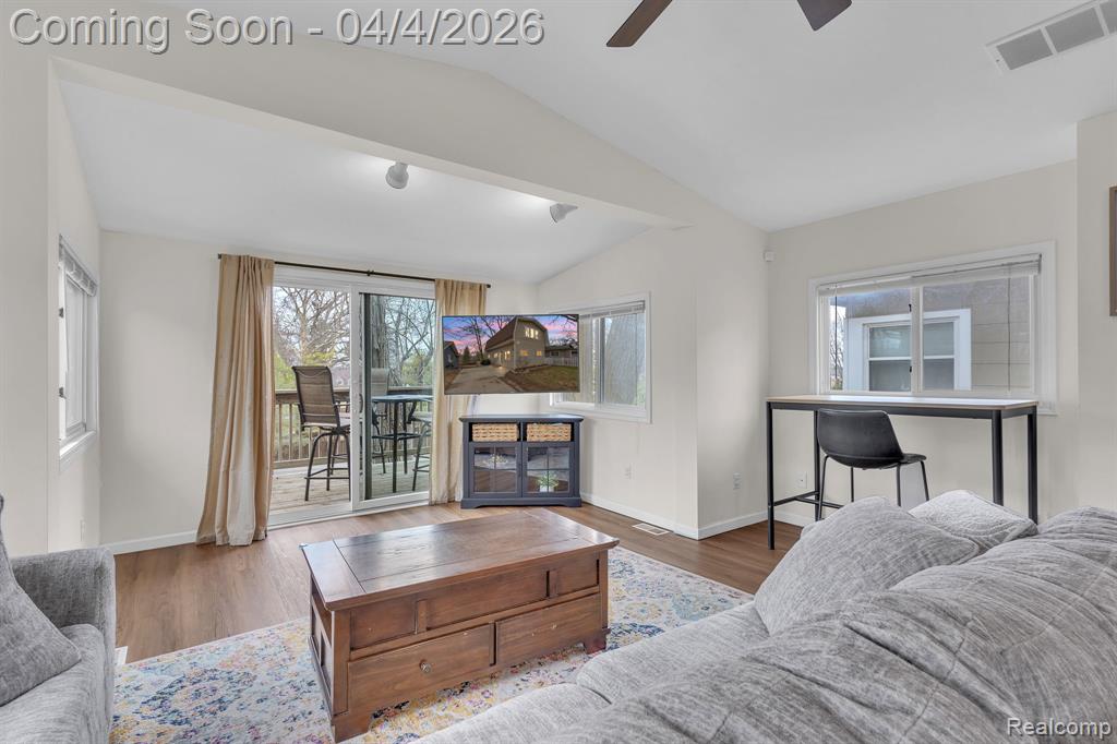 9473 Huron, Pinckney, MI 48169 — Photo 3