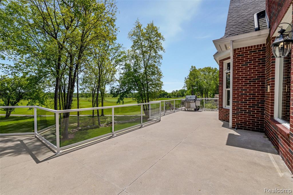 7432 Foxburg Court, Clarkston, MI 48348 — Photo 14