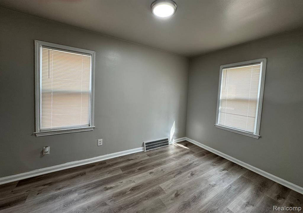 9366 SANILAC Street, Detroit, MI 48224 — Photo 7