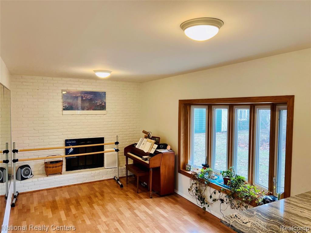 1900 N Hughes Road, Howell, MI 48843 — Photo 25